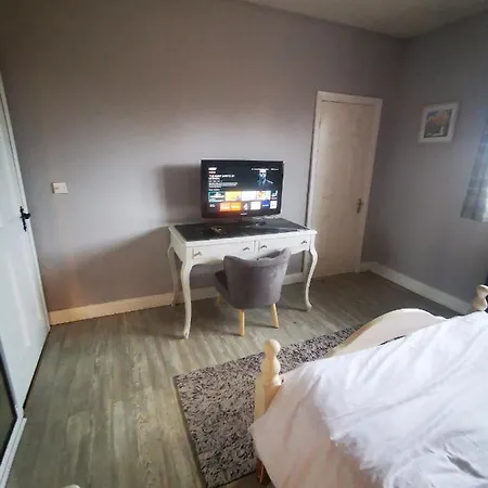 Gasthof Self Catering Private Room,Jacuzzi And Sauna Laois