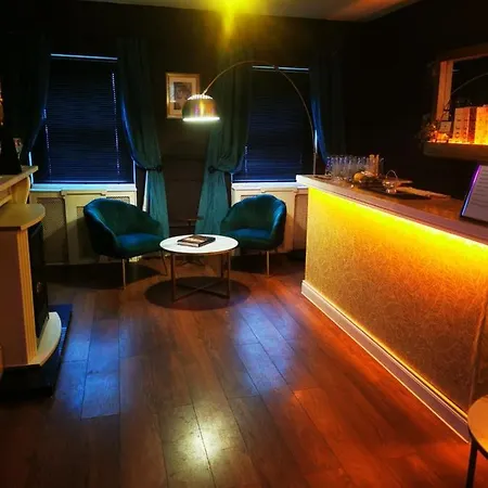 Self Catering Private Room,Jacuzzi And Sauna Gasthof *
